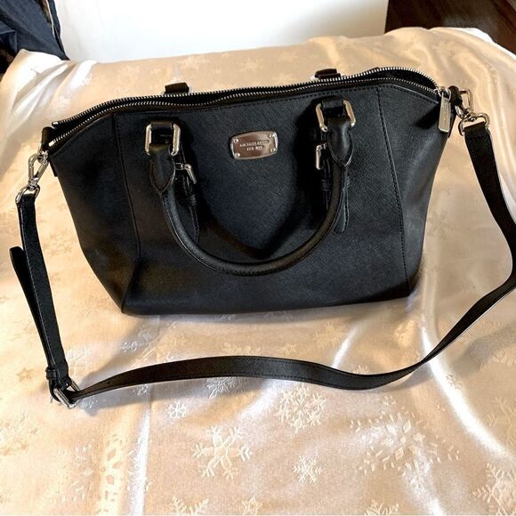 Michael Kors Crossbody Handbag Black Saffiano Leather Large NWOT Perfect - Picture 1 of 9